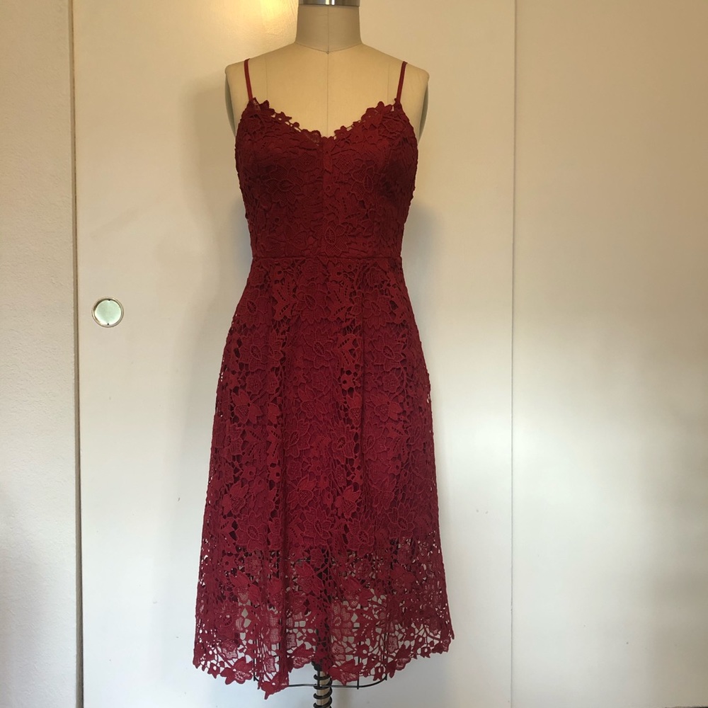 NWOT ASTR the Label Lace Midi Dress